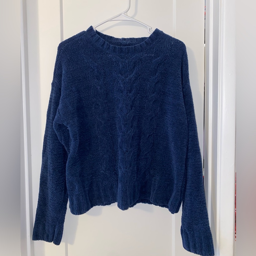 American Eagle knit sweater